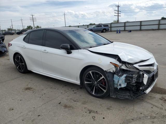  TOYOTA CAMRY 2018 White