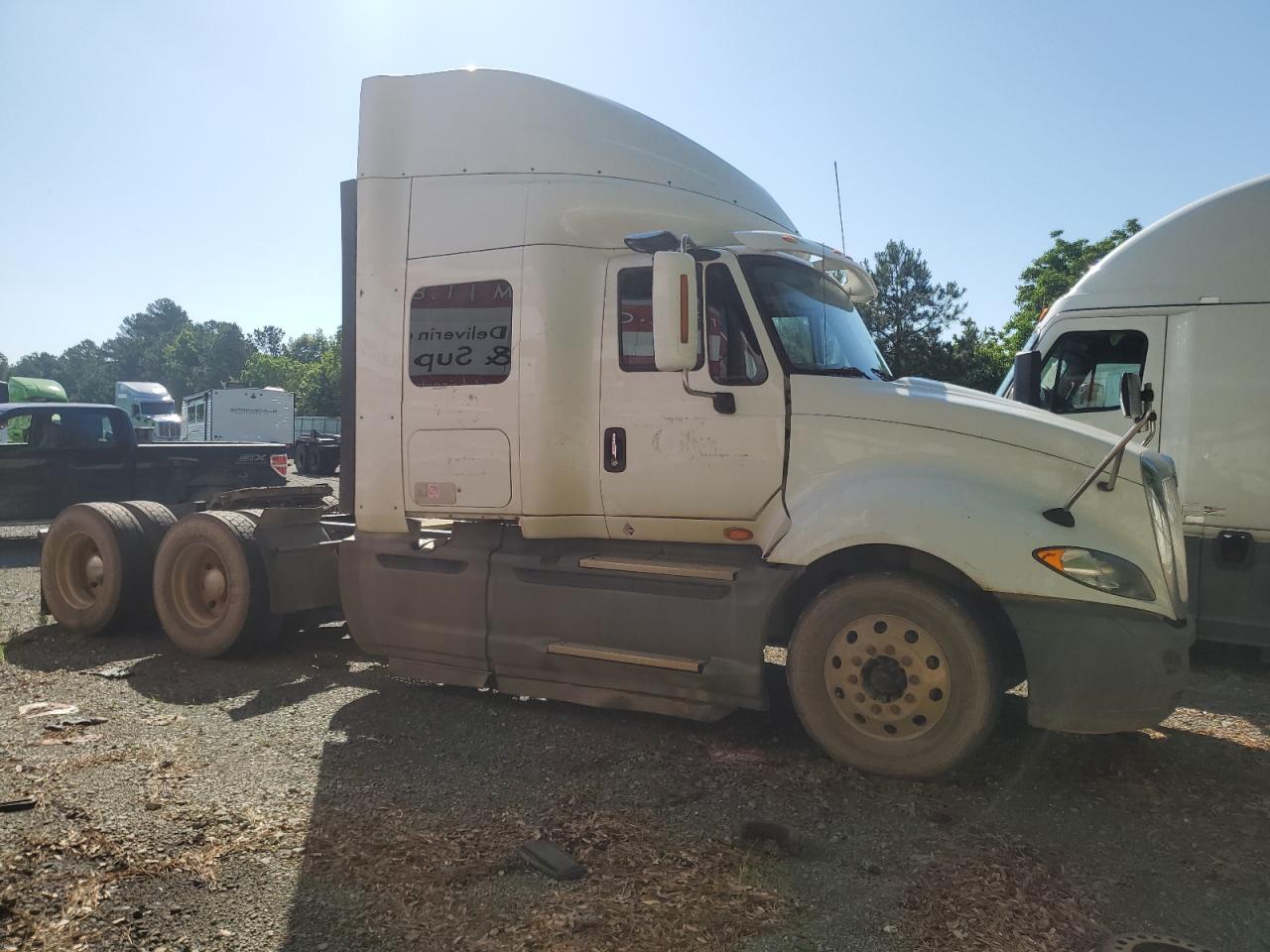 2016 International Prostar Semi Truck VIN: 3HSDJAPR1GN208776 Lot: 56572955