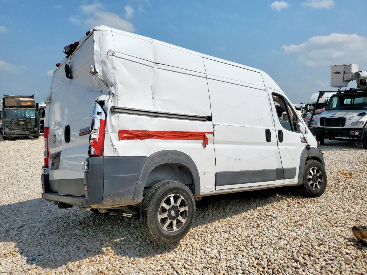 2018 Ram Promaster 2500 2500 High VIN: 3C6TRVCG2JE101968 Lot: 57122815