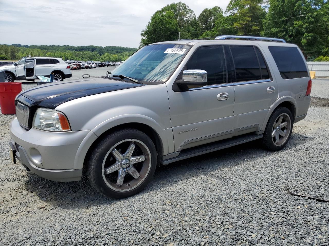 2003 Lincoln Navigator for Sale in Concord, NC - Side