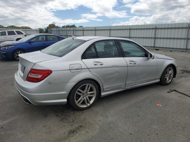  MERCEDES-BENZ C-CLASS 2012 Серебристый
