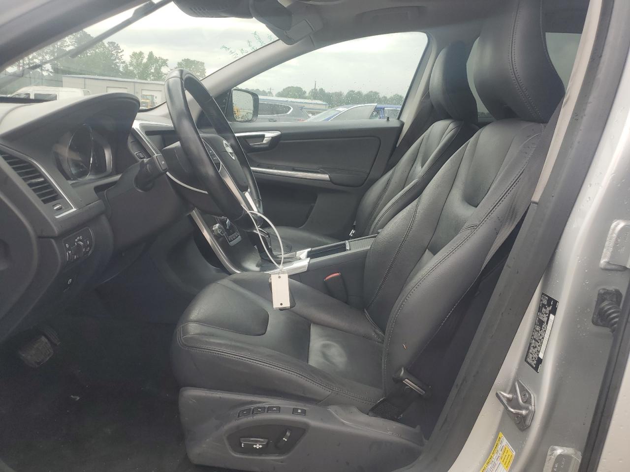 2015 Volvo Xc60 T5 Platinum VIN: YV4612RM2F2632887 Lot: 56018495