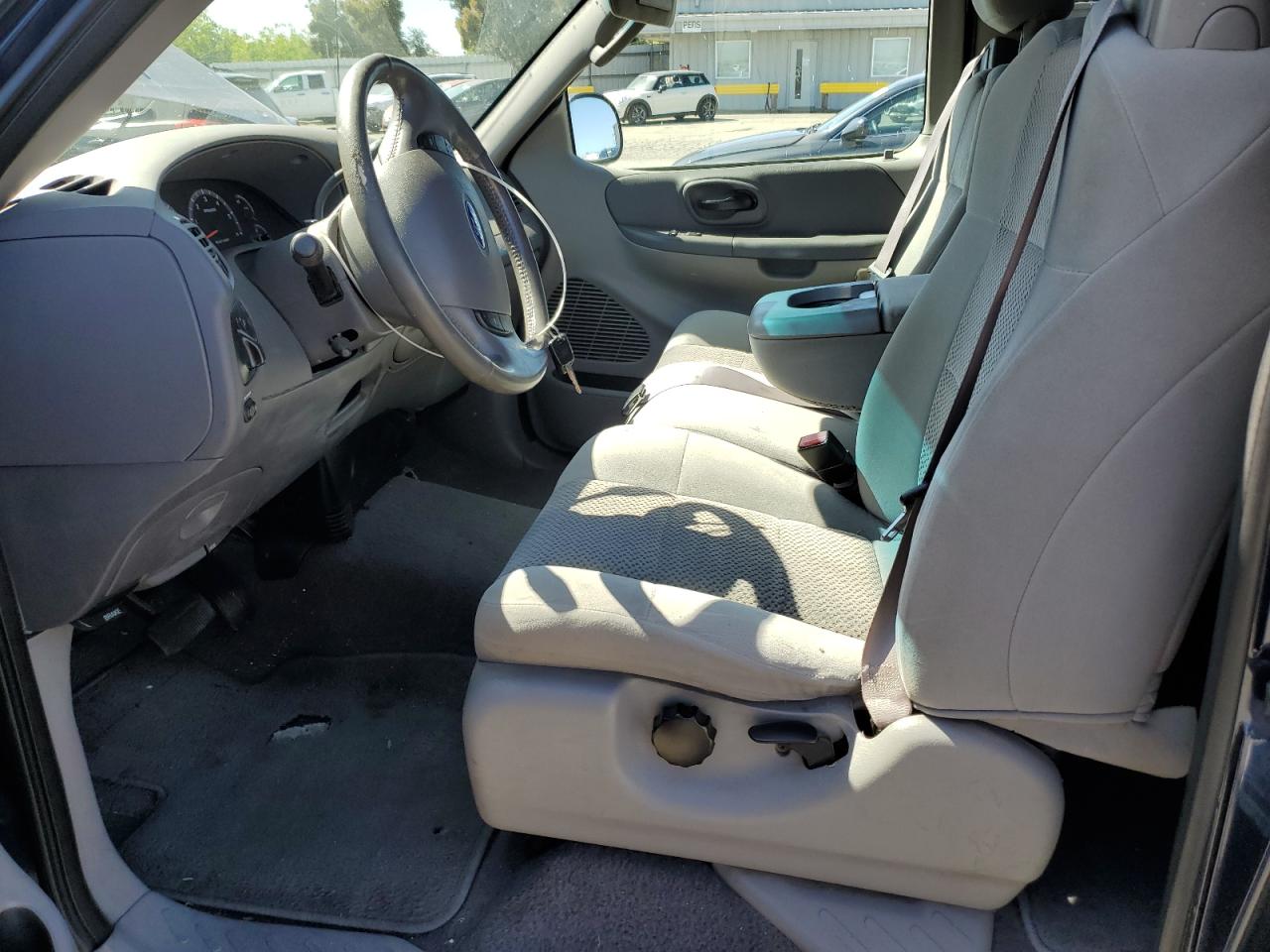 2002 Ford F150 VIN: 2FTRX17W82CA98841 Lot: 57055285
