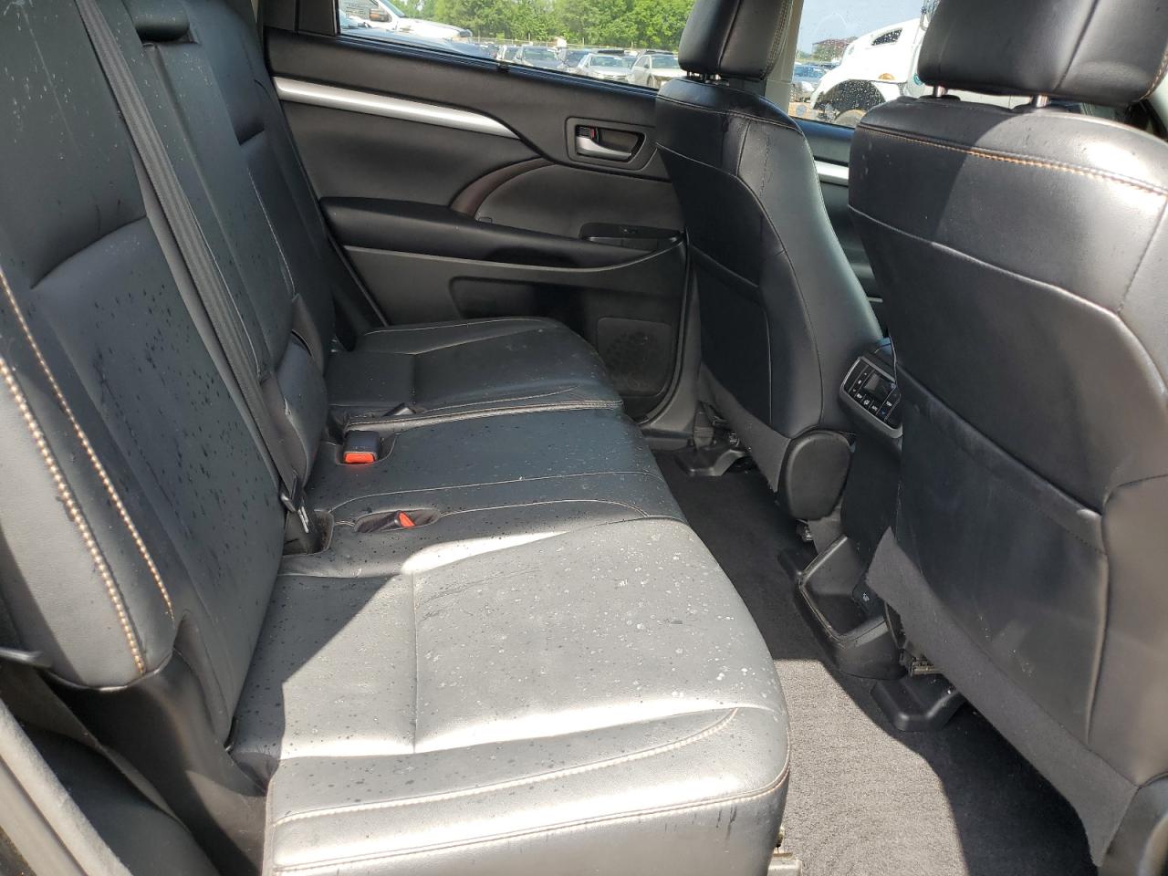 2018 Toyota Highlander Se VIN: 5TDKZRFH9JS544916 Lot: 58340405