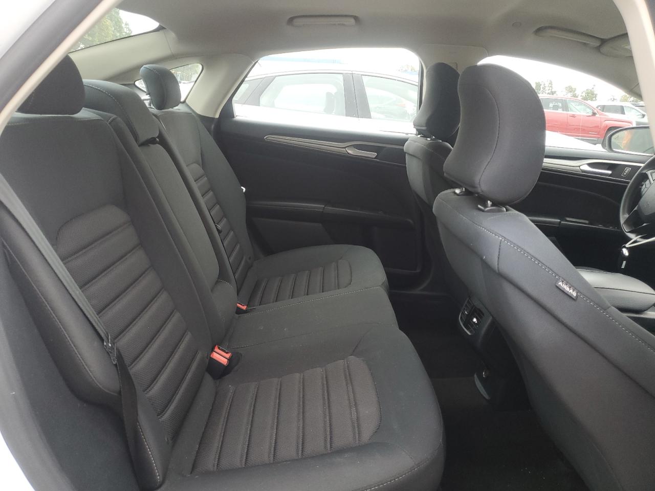 2019 Ford Fusion Se VIN: 3FA6P0LU4KR124902 Lot: 54042635