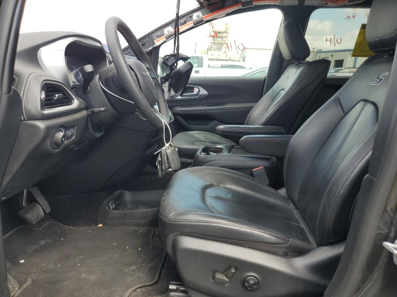 2022 Chrysler Pacifica Hybrid Touring L VIN: 2C4RC1L71NR130640 Lot: 56161835