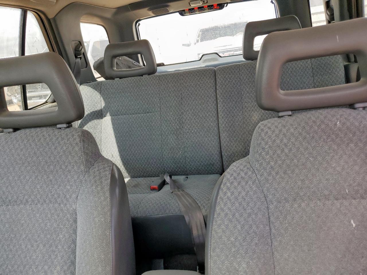 1999 Honda Passport Ex VIN: 4S6CK58W0X4410266 Lot: 57840085