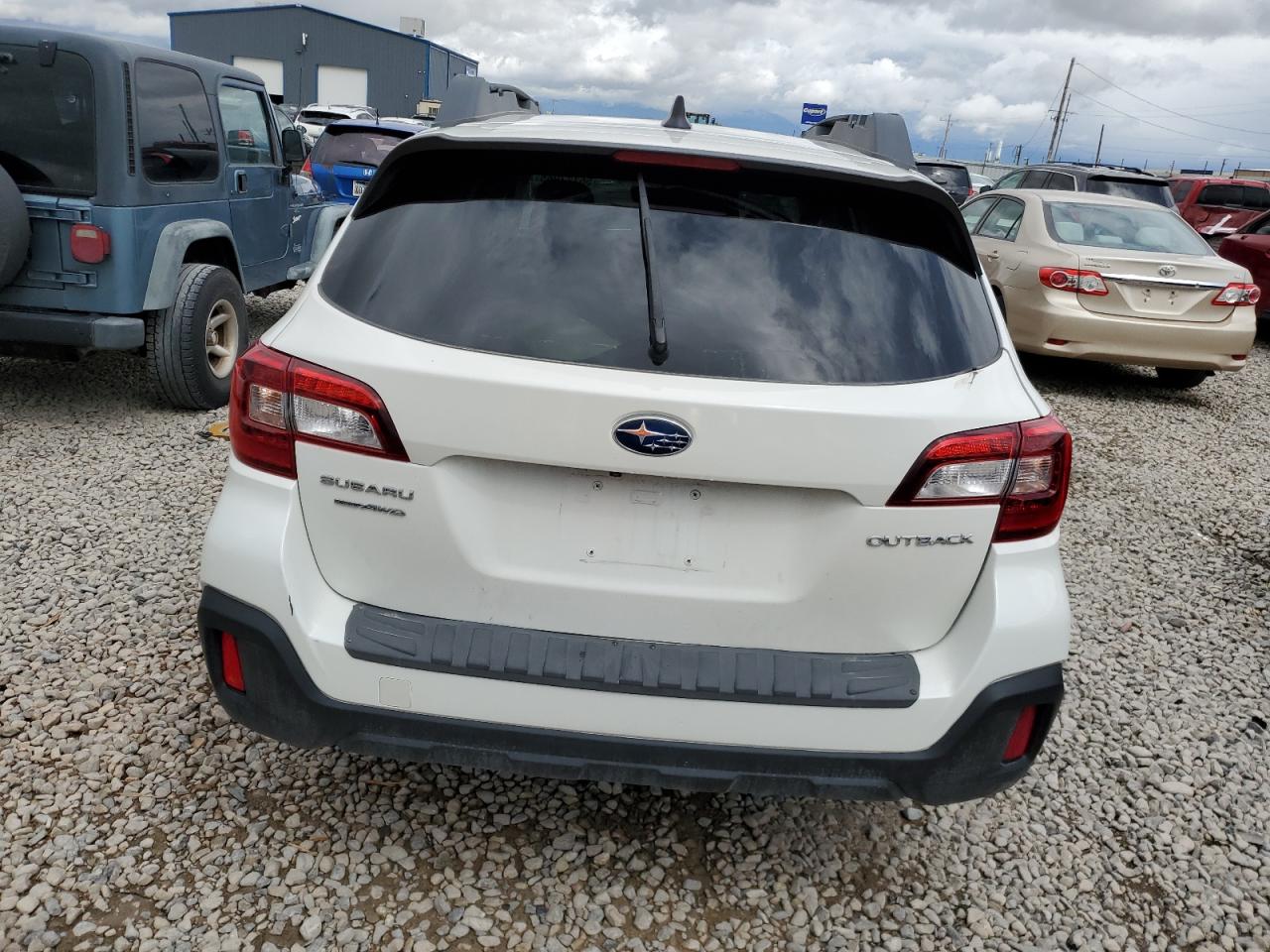 2019 Subaru Outback 2.5I Premium VIN: 4S4BSAFC2K3262268 Lot: 56177965