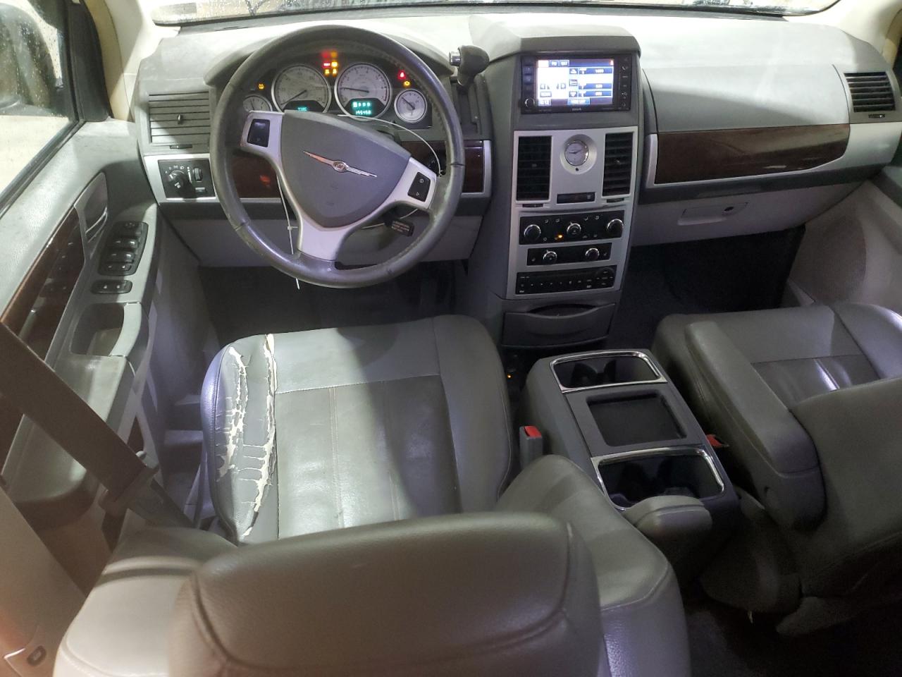 2010 Chrysler Town & Country Touring VIN: 2A4RR5D1XAR133606 Lot: 57327375