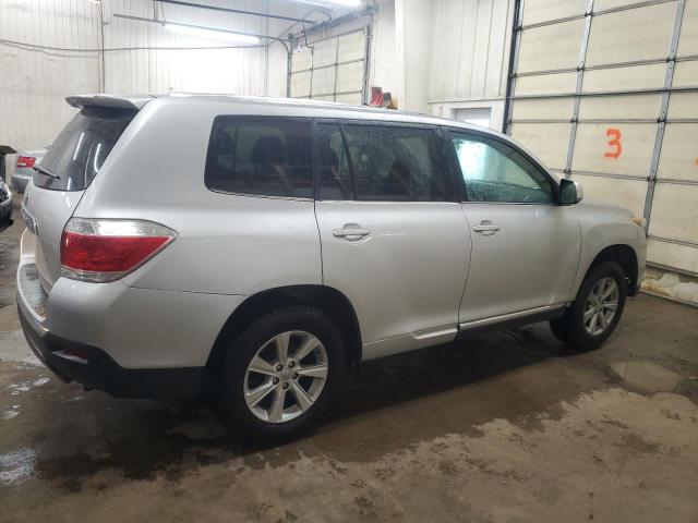 Parquets TOYOTA HIGHLANDER 2013 Srebrny