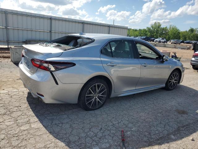 TOYOTA CAMRY 2022 Серебристый