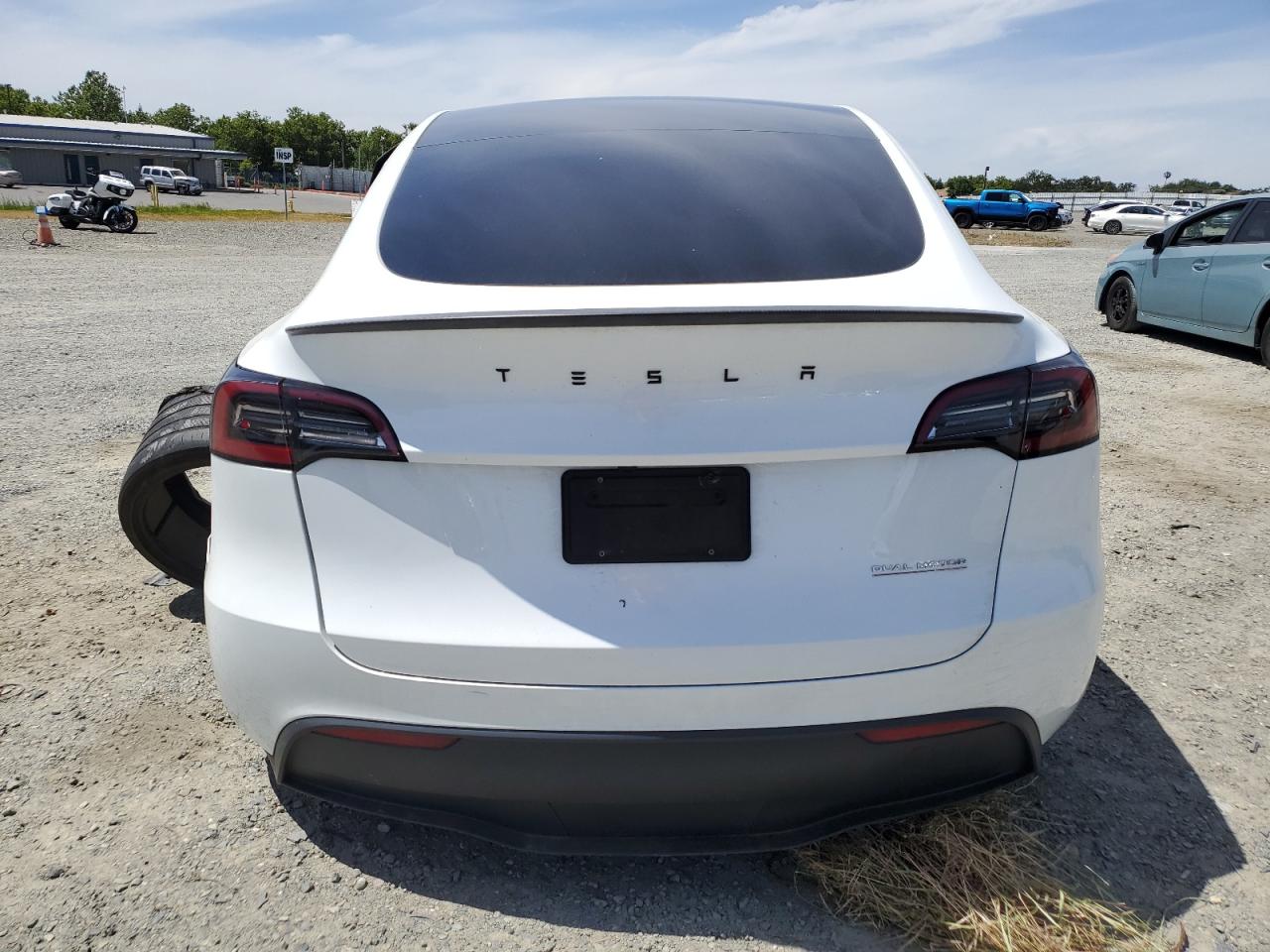 2024 Tesla Model Y VIN: 7SAYGDEF6RF089075 Lot: 57159915
