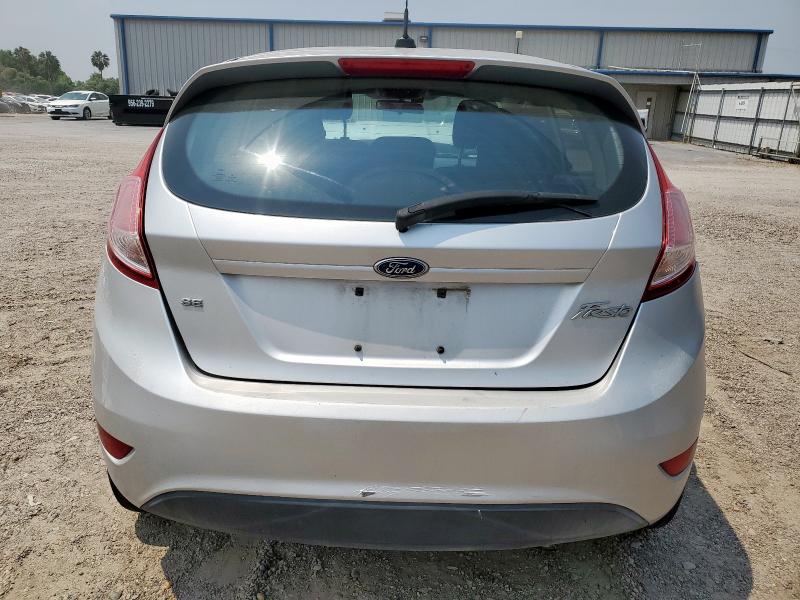  FORD FIESTA 2017 Серебристый