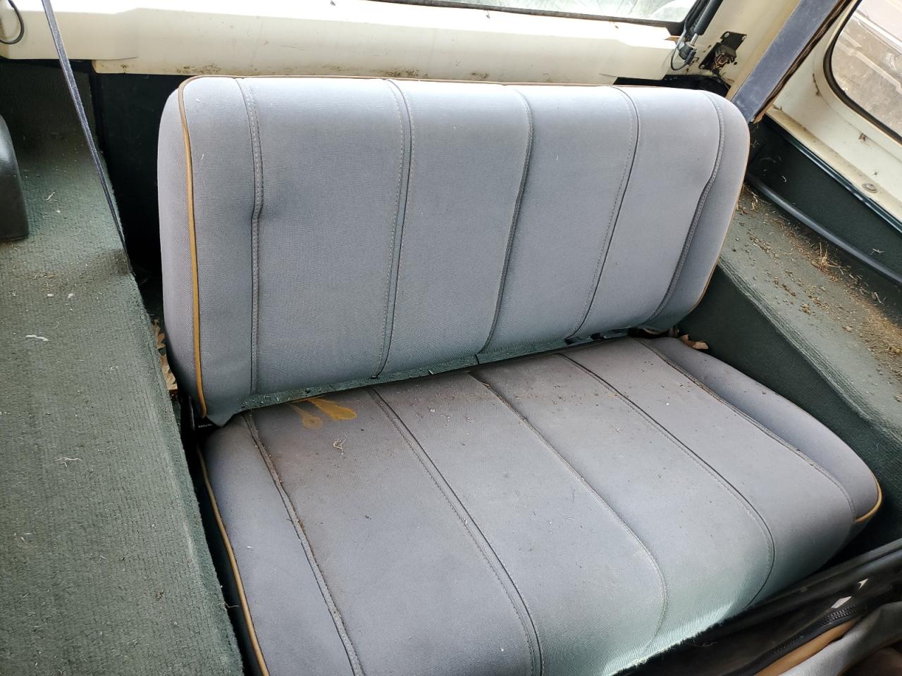 1993 Jeep Wrangler / Yj Sahara VIN: 1J4FY49S2PP260958 Lot: 55181715