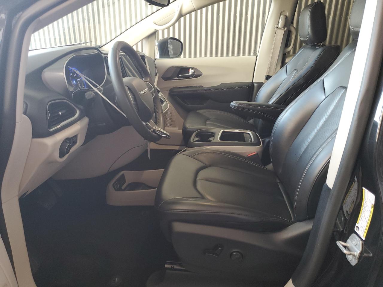 2023 Chrysler Pacifica Touring L VIN: 2C4RC1BG5PR624648 Lot: 57062775