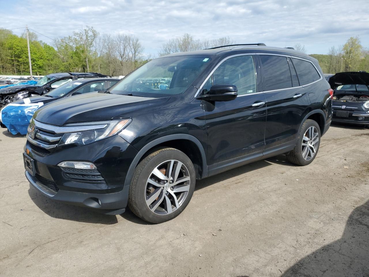 2017 Honda Pilot Elite for Sale in Marlboro, NY - Minor Dent/Scratches