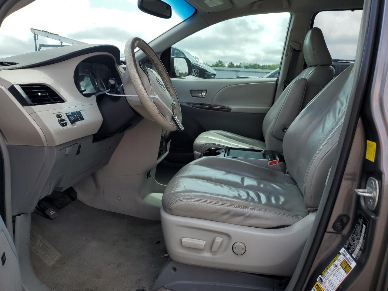 2011 Toyota Sienna Xle VIN: 5TDYK3DC1BS087197 Lot: 56860295
