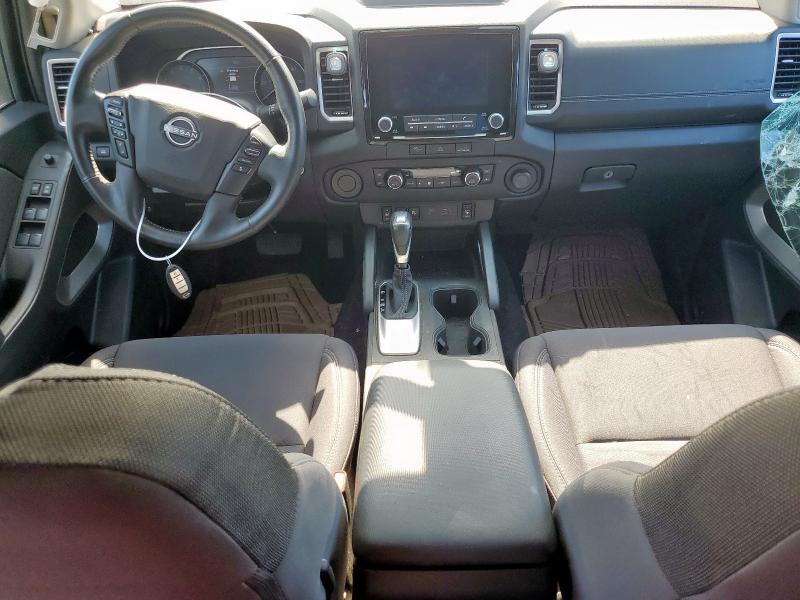  NISSAN FRONTIER 2024 Зеленый