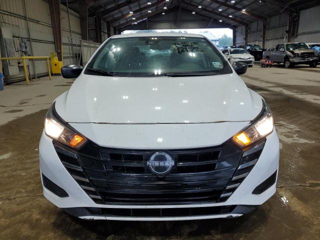  NISSAN VERSA 2023 Білий