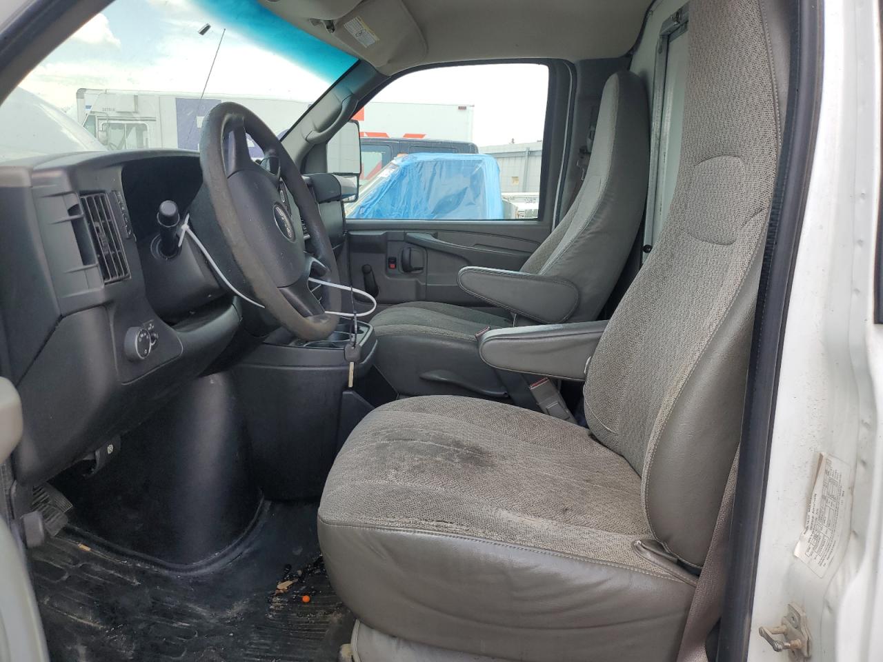 2015 GMC Savana Cutaway G3500 VIN: 1GD374CG1F1195145 Lot: 56974935