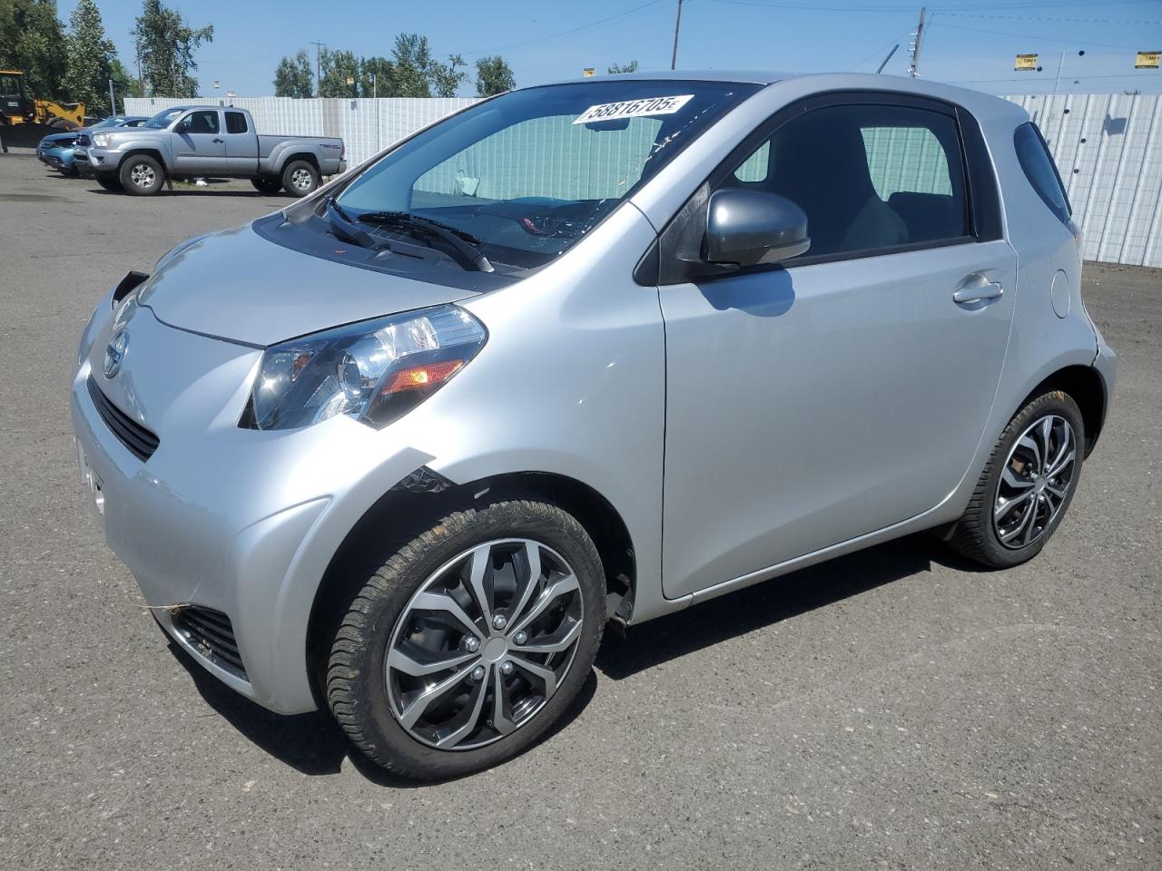 2012 Toyota Scion Iq продається в Portland, OR - Front End