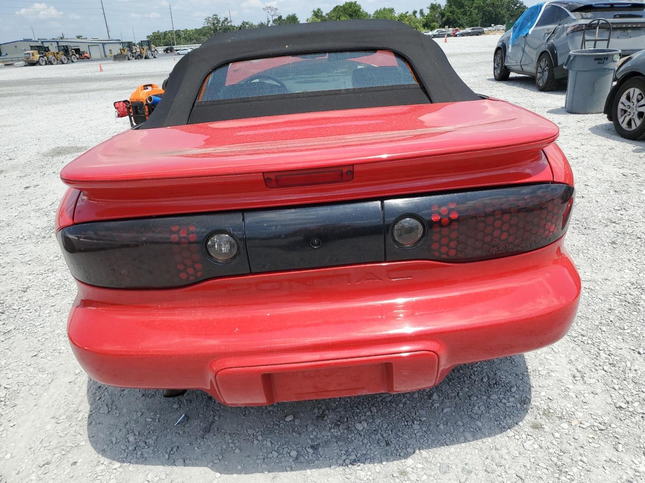 1999 Pontiac Firebird VIN: 2G2FS32K5X2213057 Lot: 56398595