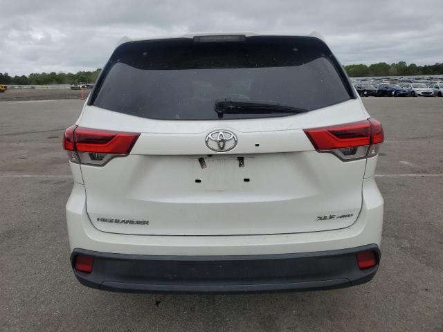  TOYOTA HIGHLANDER 2018 Белый
