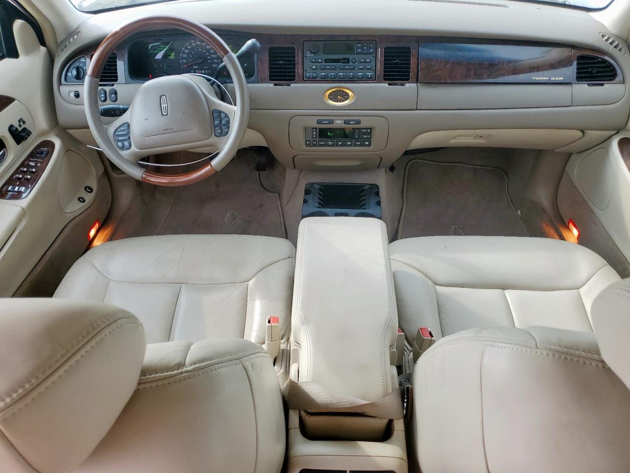 2001 Lincoln Town Car Cartier VIN: 1LNHM83W11Y609960 Lot: 57269985