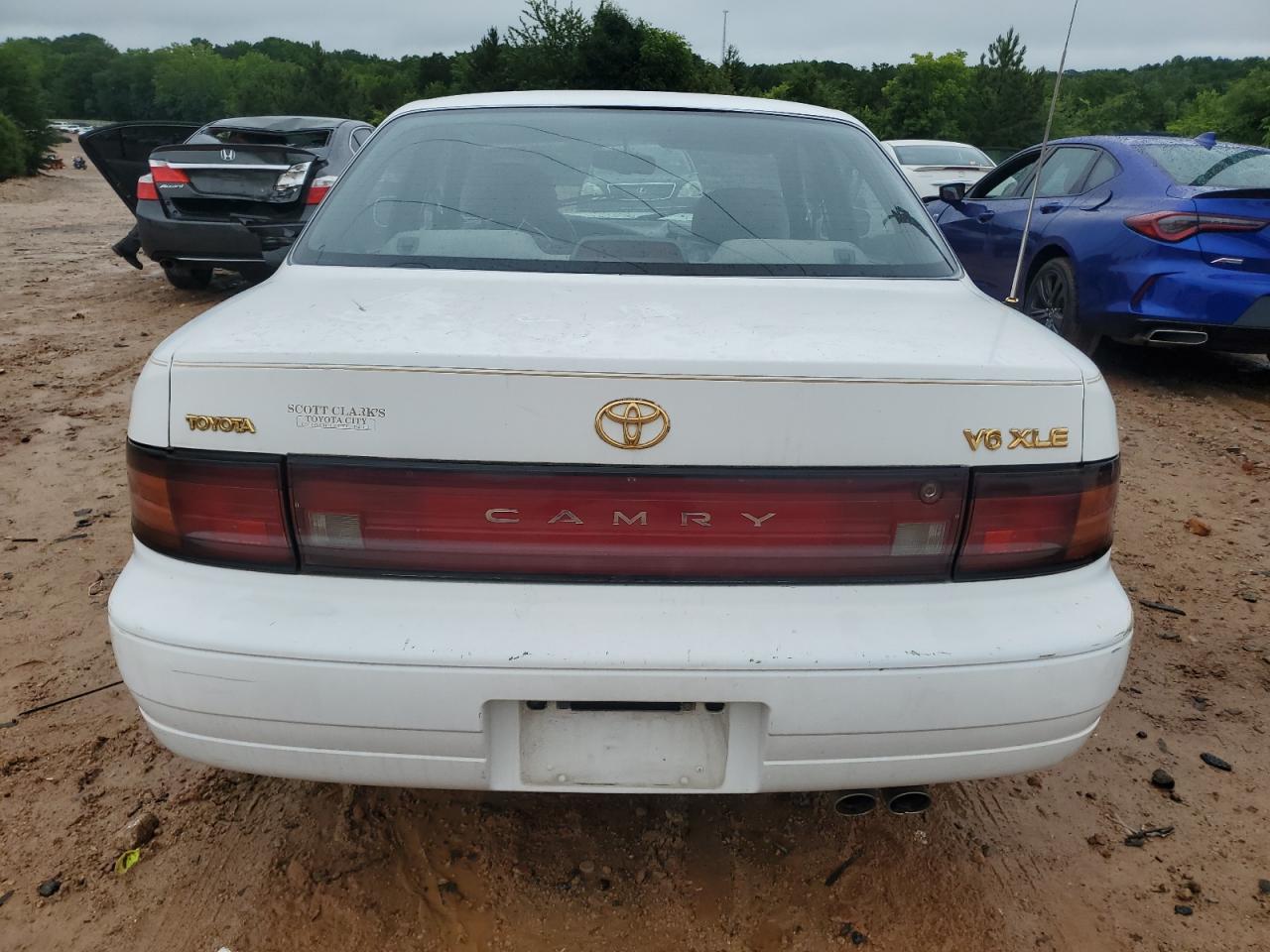 1994 Toyota Camry Xle VIN: JT2GK13E8R0023702 Lot: 57822655