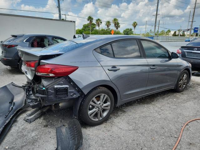  HYUNDAI ELANTRA 2018 Srebrny