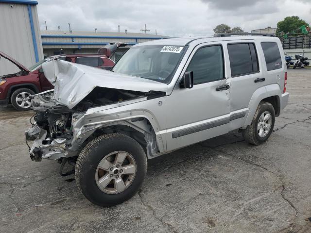 Паркетники JEEP LIBERTY 2012 Серебристый