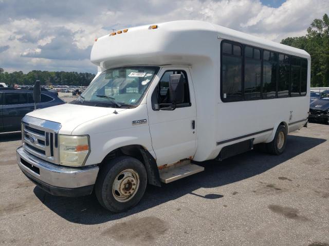 2008 Ford Econoline E450 Super Duty Cutaway Van