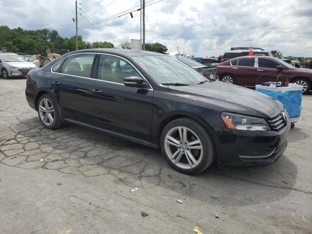 Sedans VOLKSWAGEN PASSAT 2014 Czarny