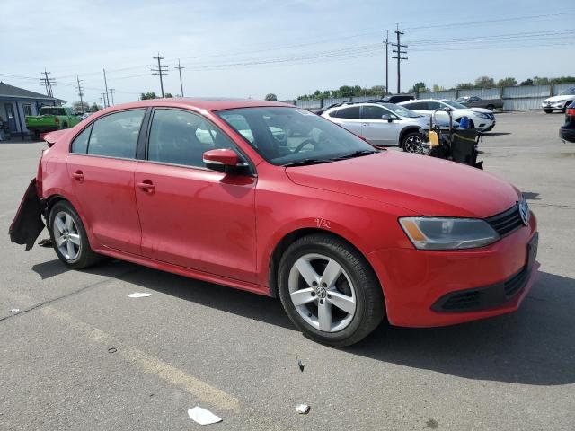  VOLKSWAGEN JETTA 2012 Красный