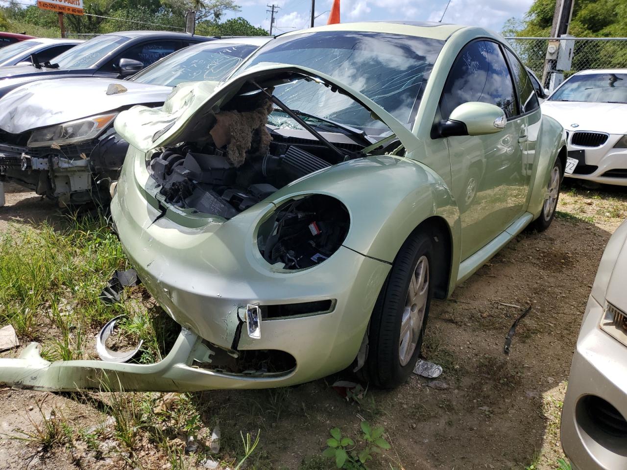 2007 Volkswagen New Beetle 2.5L Option Package 1 zu verkaufen in Kapolei, HI - All Over