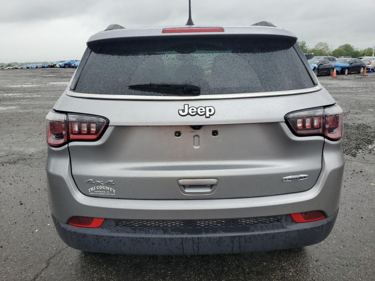 2018 Jeep Compass Latitude VIN: 3C4NJDBB9JT180222 Lot: 56979395