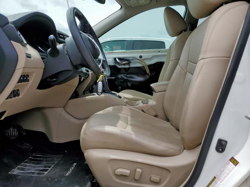  NISSAN ROGUE 2020 White