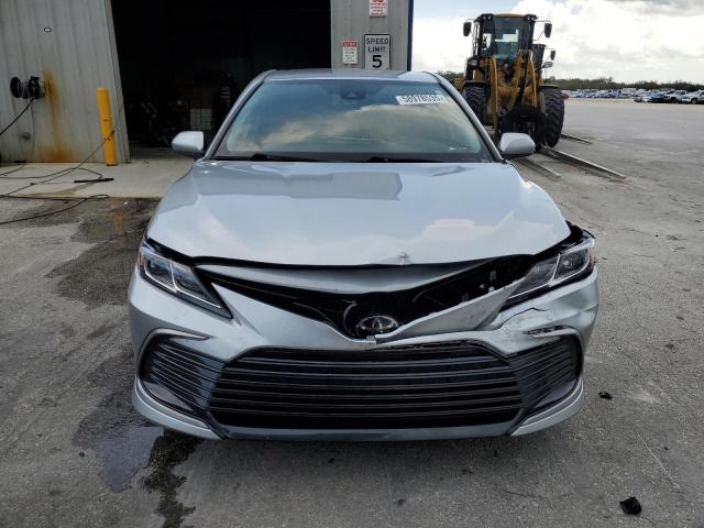  TOYOTA CAMRY 2022 Silver