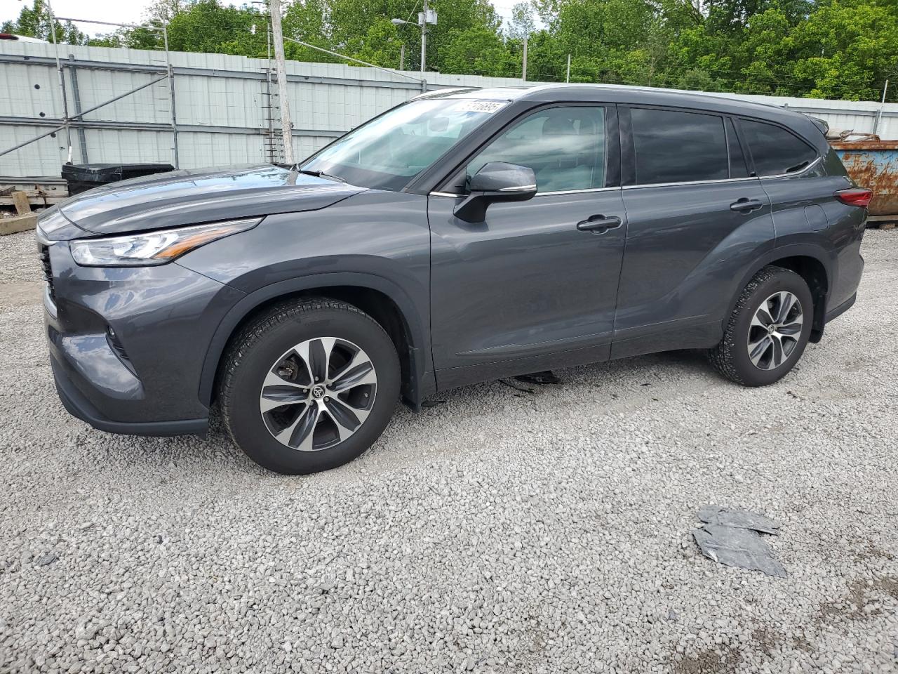 2020 Toyota Highlander Xle للبيع في Hurricane، WV - Hail