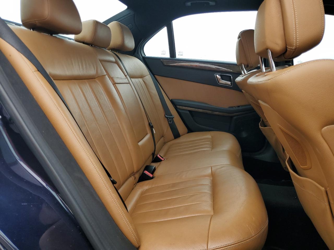 2010 Mercedes-Benz E 550 4Matic VIN: WDDHF9AB8AA128302 Lot: 56785255