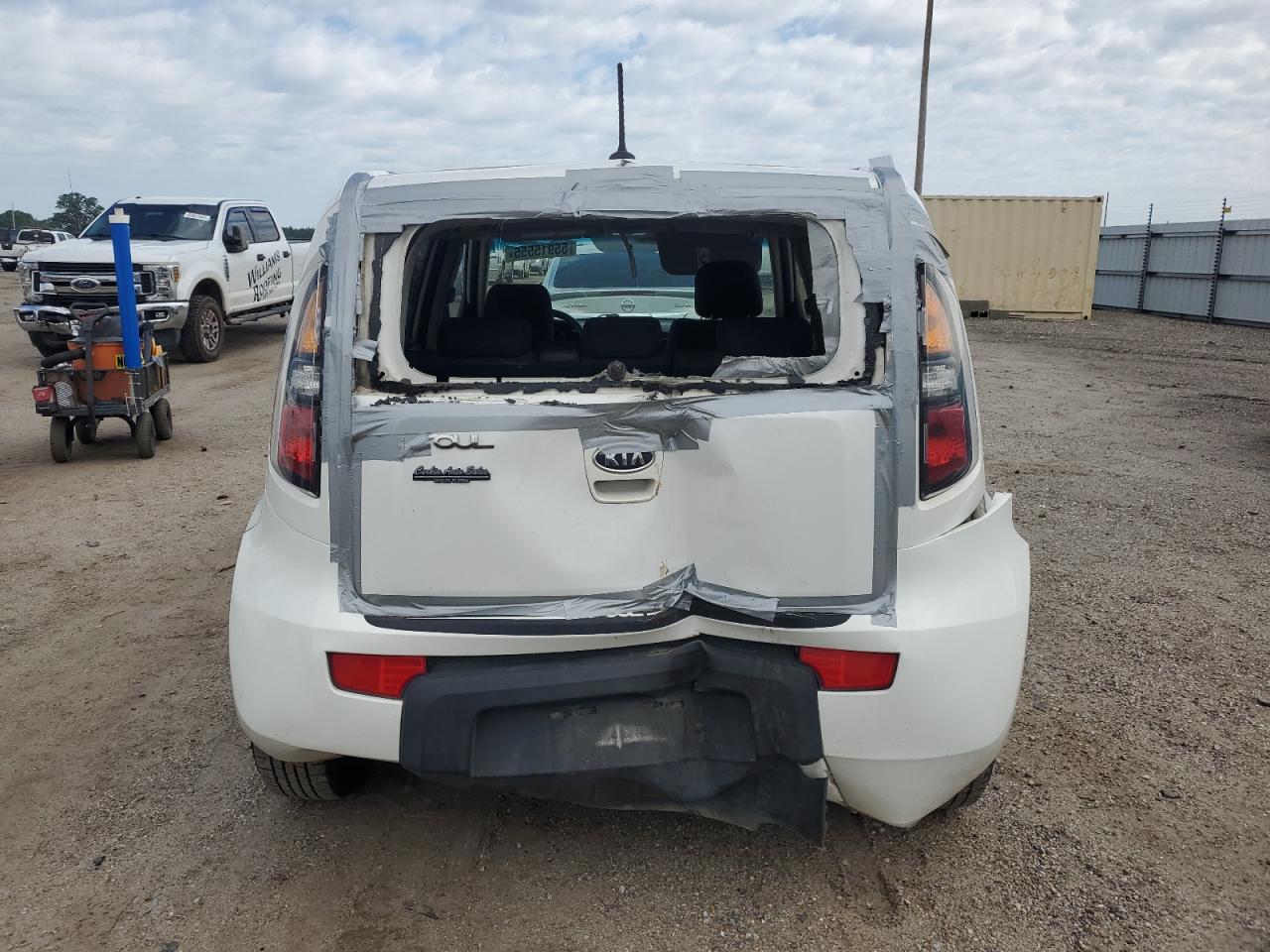 2010 Kia Soul + VIN: KNDJT2A29A7037693 Lot: 55915555