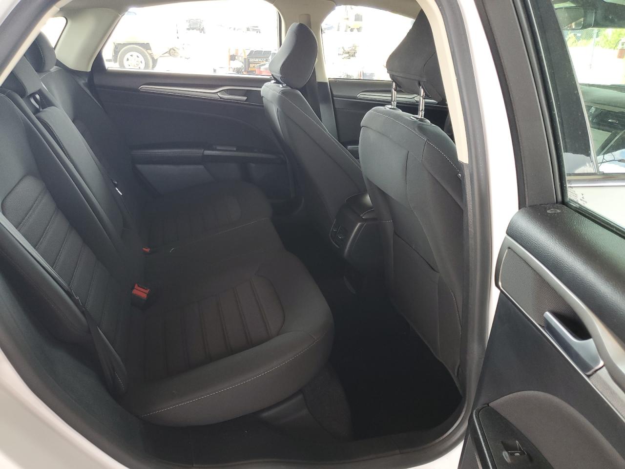 2020 Ford Fusion Se VIN: 3FA6P0LU6LR177070 Lot: 54036955