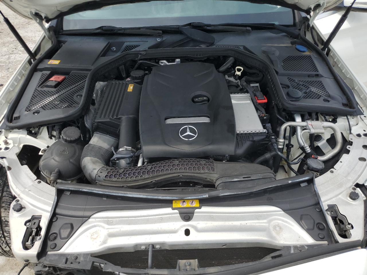 2015 Mercedes-Benz C 300 4Matic VIN: 55SWF4KB7FU011410 Lot: 56983555