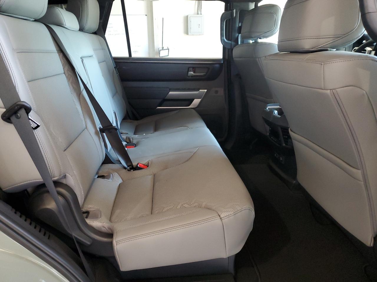 2025 Toyota Sequoia Sr5 VIN: 7SVAAABA0SX053360 Lot: 56032885