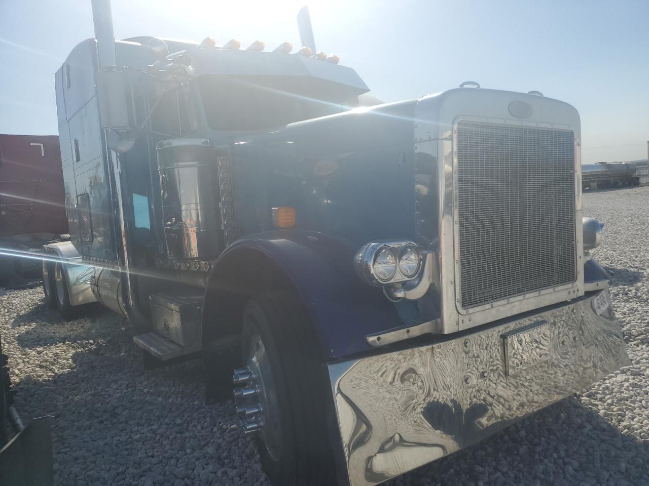 1998 Peterbilt 379 Semi Truck for Sale in Greenwood, NE - Rollover