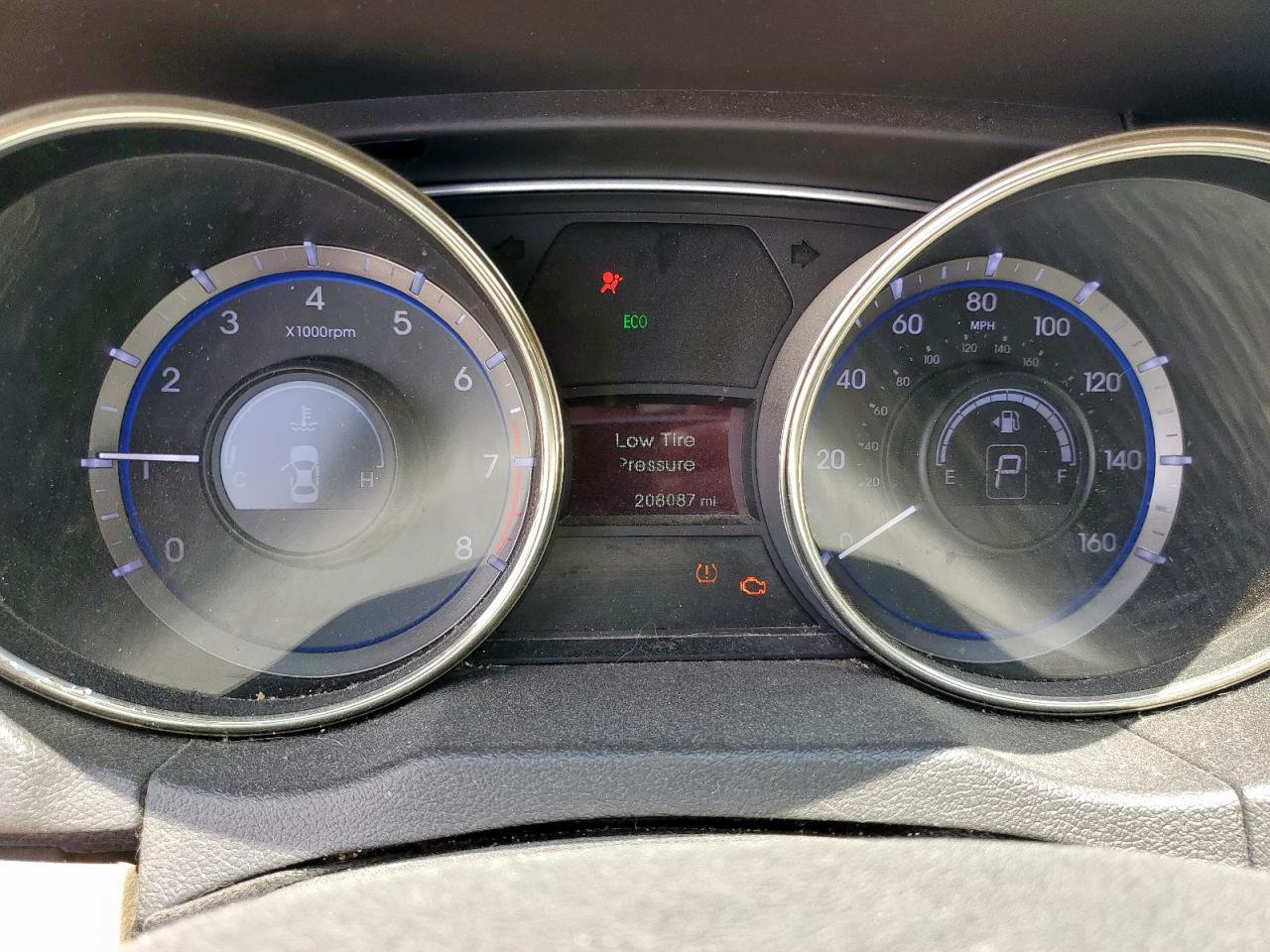 2012 Hyundai Sonata - Image 9