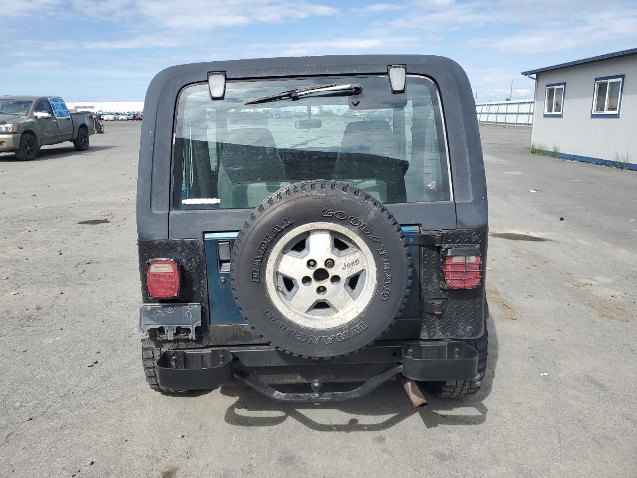1995 Jeep Wrangler / Yj Se VIN: 1J4FY29S2SP258513 Lot: 57176075