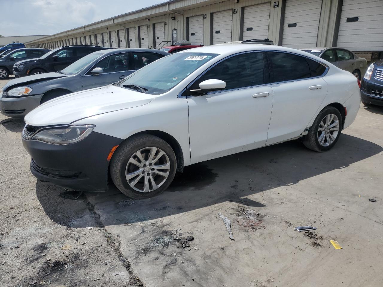 2016 Chrysler 200 Limited იყიდება Louisville-ში, KY - All Over