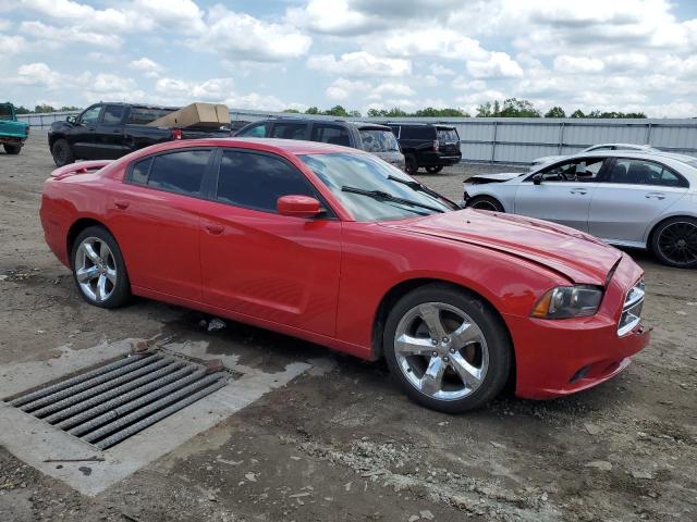 Седаны DODGE CHARGER 2013 Красный