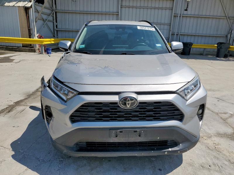  TOYOTA RAV4 2019 Серебристый